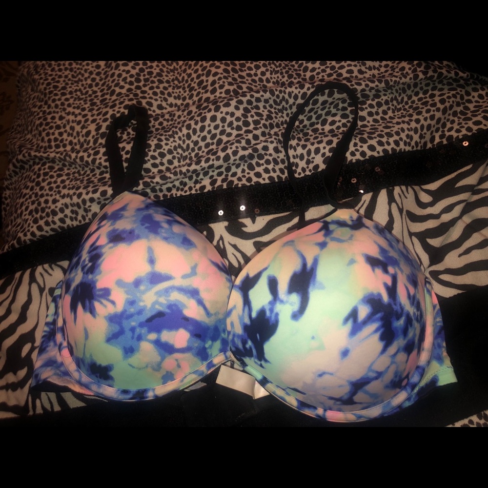 VS PINK 36D bra